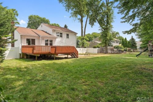 201 Shirley Ave, Edison NJ 08820-1323 exterior