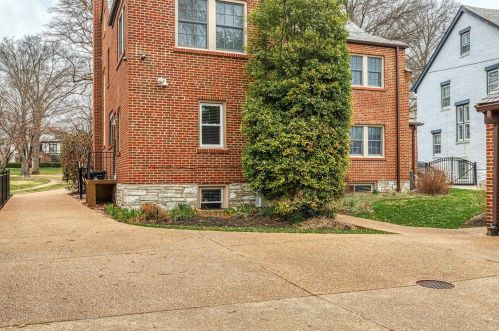 532 Midvale Ave, Saint Louis MO 63130-4148 exterior