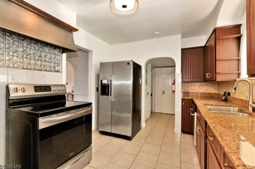 710 Irving Pl, Plainfield NJ 07060-2216 exterior