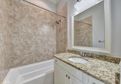 6033 City Walk Ln, Atlanta GA 30328 exterior