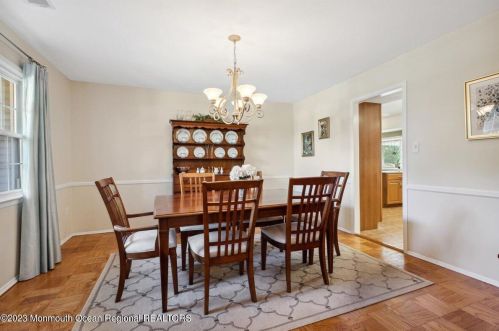 136 Lancaster Rd, East Freehold NJ 07728-3177 exterior