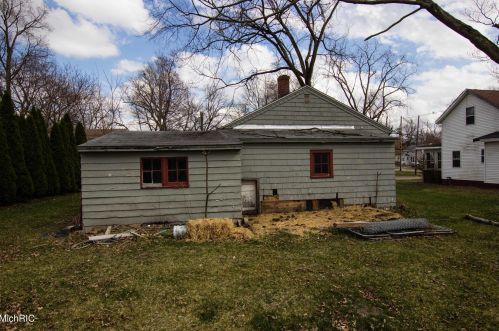 603 Orch St, Dowagiac MI 49047-1234 exterior