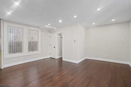 237 7th St, Newark NJ 07107-2728 exterior