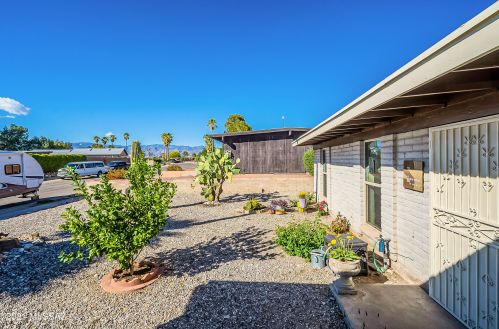 2001 Kevin Dr, Tucson, AZ 85748-8139