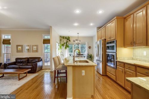 18 Blue Hosta Way, Rockville MD  20850-2871 exterior