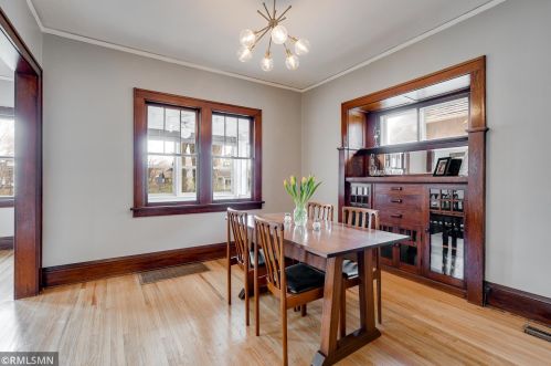 807 Hamline Ave, Saint Paul MN  55104-1300 exterior