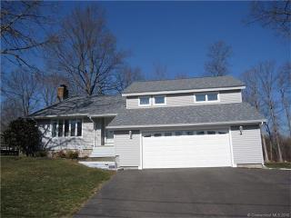 27 Edgewood Dr, Wallingford, CT 06492-2132