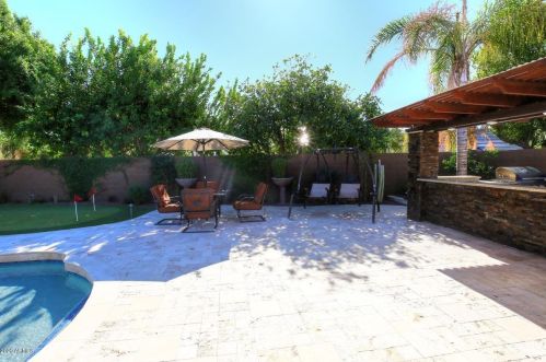 4515 Chisum Trl, Phoenix AZ  85050-8568 exterior