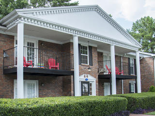 4545 River Pkwy, Atlanta GA  30339-3804 exterior