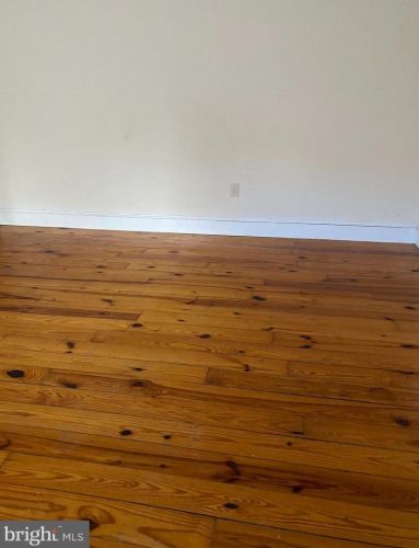 800 9th St, Philadelphia PA  19123-1968 exterior