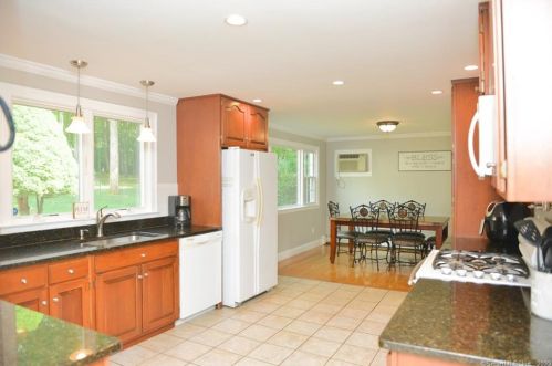 95 Mountain View Dr, Torrington CT 06791-1120 exterior