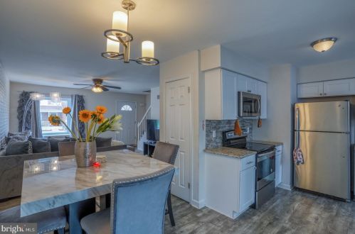 59 Mactavish Ct, New Castle DE 19720-6524 exterior