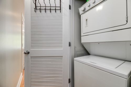 2329 Leavitt St, Chicago IL 60608-4031 exterior