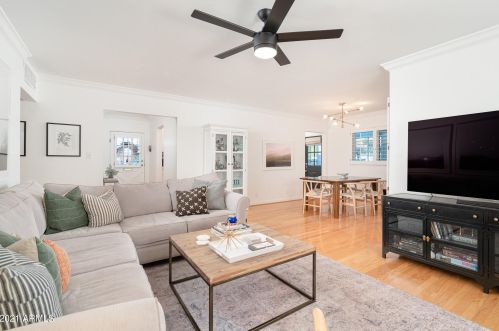 3842 50th Pl, Phoenix AZ 85018-4413 exterior