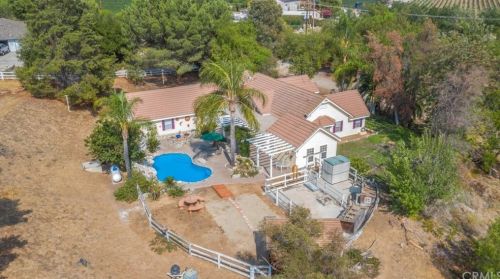 38325 De Portola Rd, Temecula CA 92592-8984 exterior