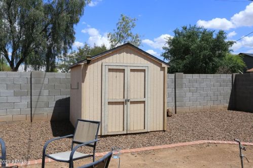 2309 Edgemere St, Phoenix AZ 85006-1115 exterior