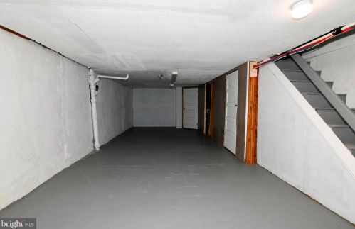 1152 Wycombe Ave, Darby PA 19023-1427 exterior