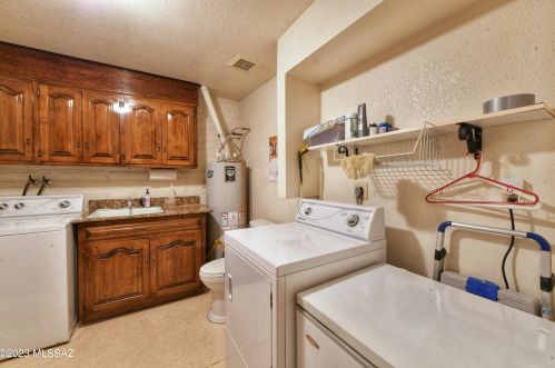 720 Roller Coaster Rd, Tucson AZ 85704-2628 exterior