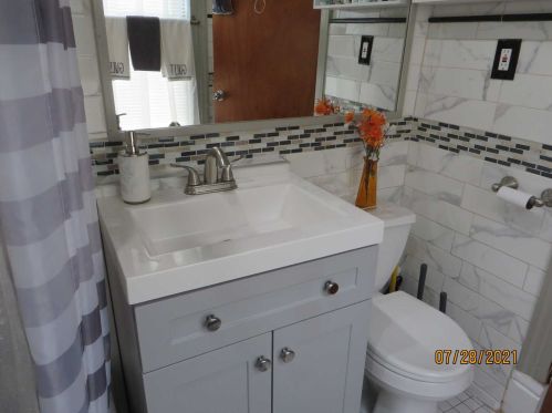 27 Orch Pl, Poughkeepsie NY 12601-1911 exterior