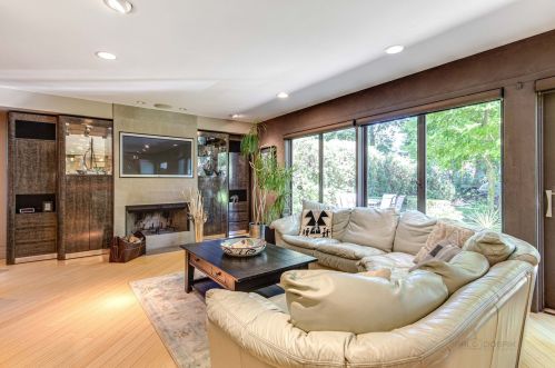 4848 Coyle Ave, Chicago IL 60645-3213 exterior