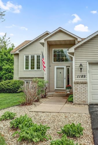 1189 Dawn Ln, Saint Paul, MN 55125-8507