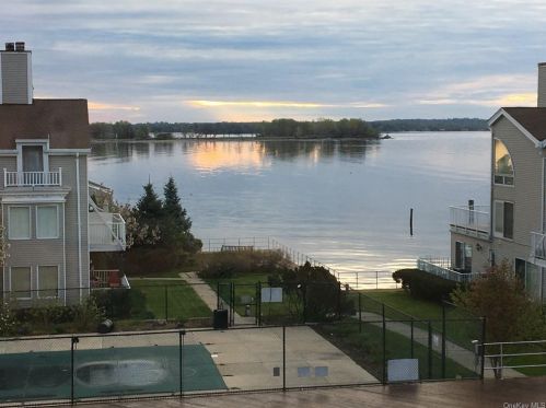 27 Deepwater Way, Bronx, NY 10464-1450