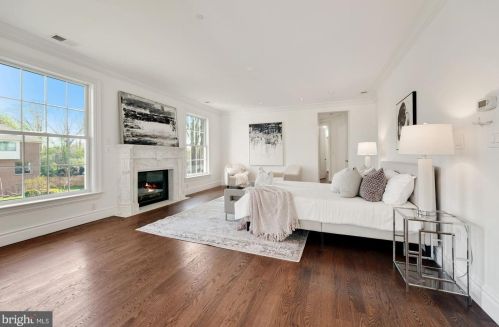 9318 Cranford Dr, Rockville MD 20854-2231 exterior