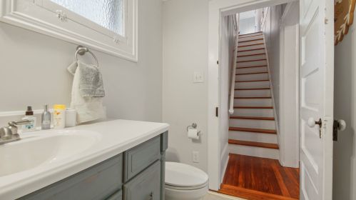 98 Live Oak Ave, Defuniak Springs FL  32435-2383 exterior