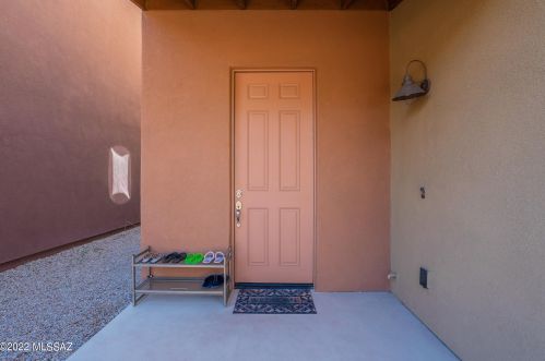 150 Castlefield Cir, Tucson AZ  85704-5783 exterior