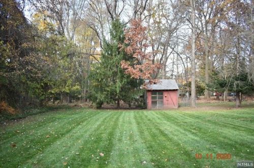 199 Knickerbocker Rd, Demarest NJ  07627-1011 exterior