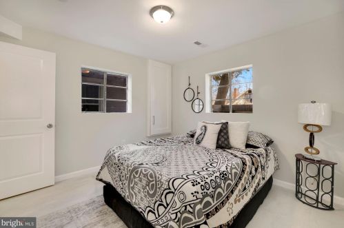 6512 Westmoreland Ave, Silver Spring MD 20912-4409 exterior