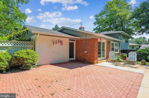 7641 Miller Fall Rd, Rockville MD 20855-1165 exterior