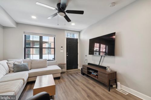 1304 Cleveland St, Philadelphia PA  19146-4605 exterior