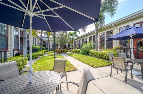 2001 2nd Ave, Tampa FL 33605-5209 exterior