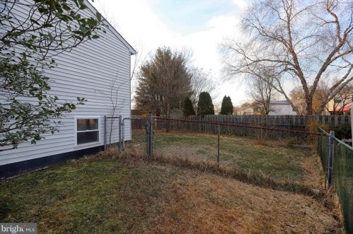 366 Beaghan Dr, Glen Burnie MD 21060-8238 exterior