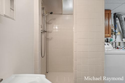 941 Fairfield Ave, Grand Rapids MI 49504-3745 exterior