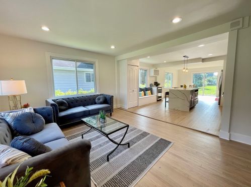 468 Emroy Ave, Elmhurst IL  60126-2019 exterior