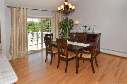 332 Frst St, Hartford CT 06118-2415 exterior