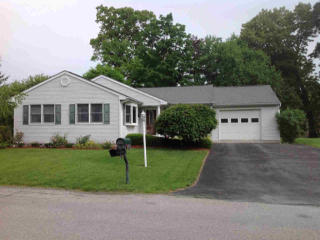 16 Ricky Ln, Poughkeepsie, NY 12601-5602