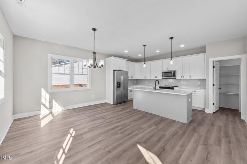 6041 Farmwood Loop, Wilson NC 27896-8010 exterior