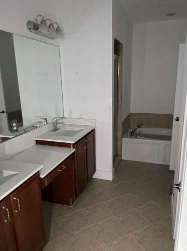 2622 Creekside Dr, Fort Pierce FL  34981-5114 exterior