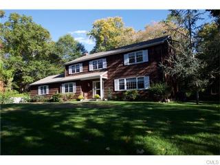 12 Daybreak Ln, Westport CT  06880-2158 exterior