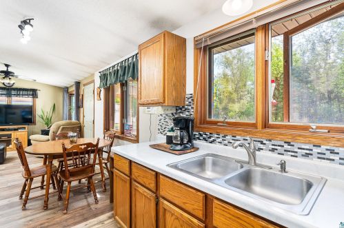 6579 Locust Rd, Duluth MN 55803-9252 exterior