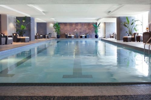 401 Wabash Ave, Chicago IL  60605-1208 exterior