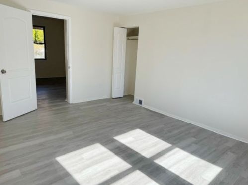 111 Kaplan Ave, Pittsburgh PA 15227-2306 exterior