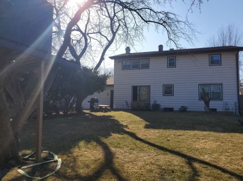 2055 Chestnut St, Waukegan IL 60085-3806 exterior