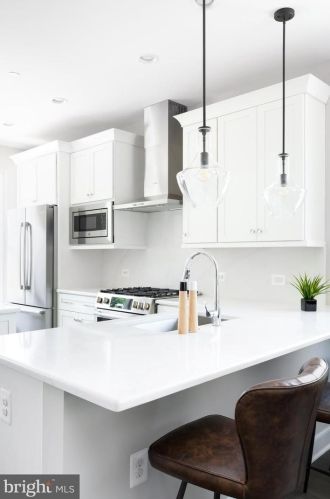 10314 Grosvenor Pl, Rockville MD 20852 exterior