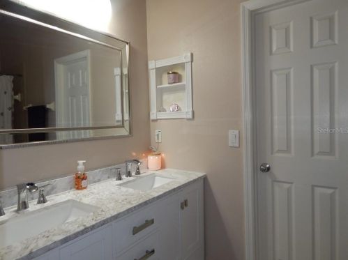 11748 Newberry Grove Loop, Riverview FL 33579-3904 exterior