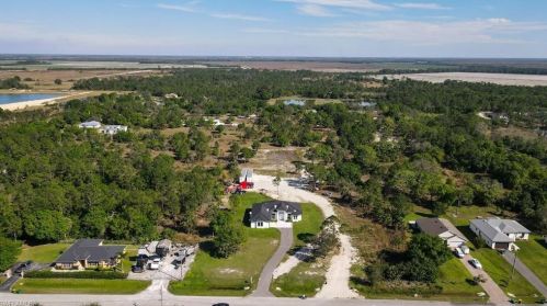 5282 44 St, Naples FL 34116-6452 exterior