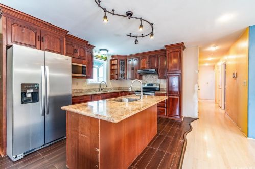 1575 Kilohana St, Honolulu HI 96819-3713 exterior